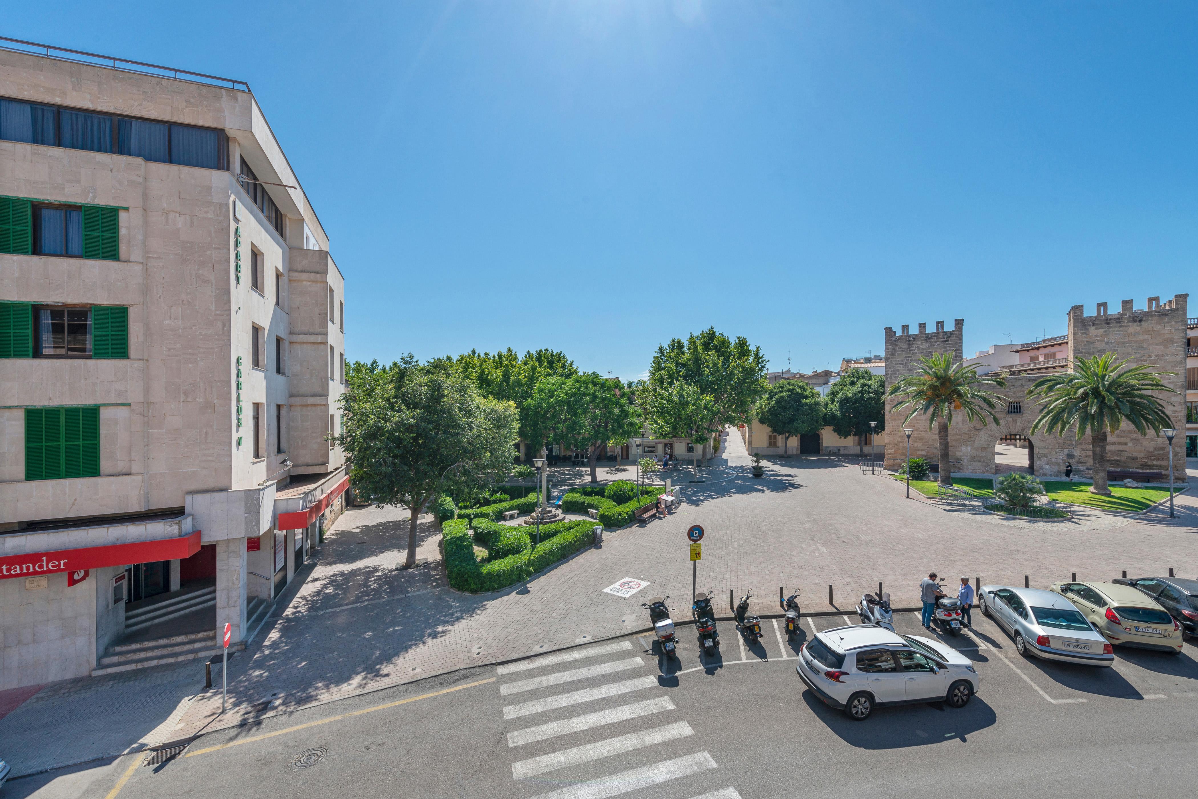 Apartamentos Carlos V Alcudia  Bagian luar foto