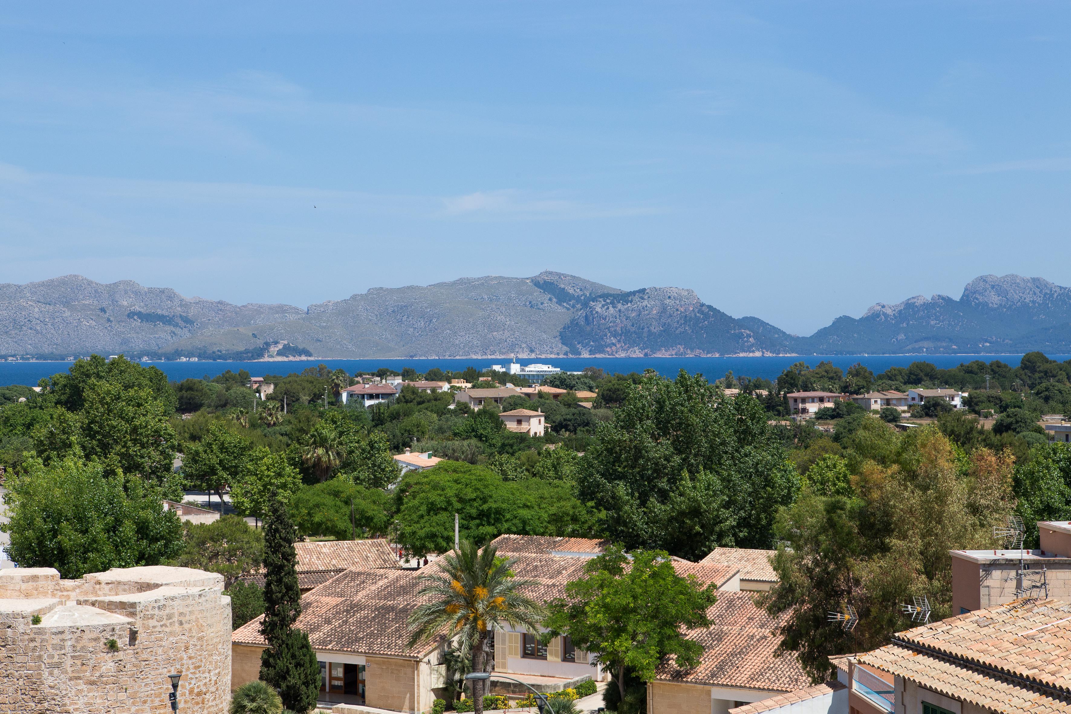 Apartamentos Carlos V Alcudia  Bagian luar foto
