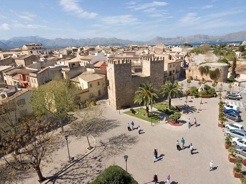 Apartamentos Carlos V Alcudia  Bagian luar foto