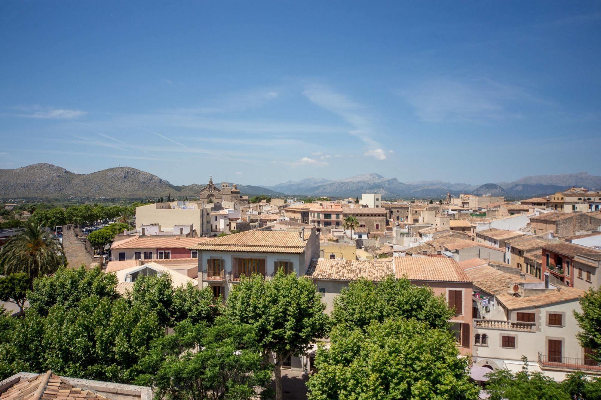 Apartamentos Carlos V Alcudia  Bagian luar foto