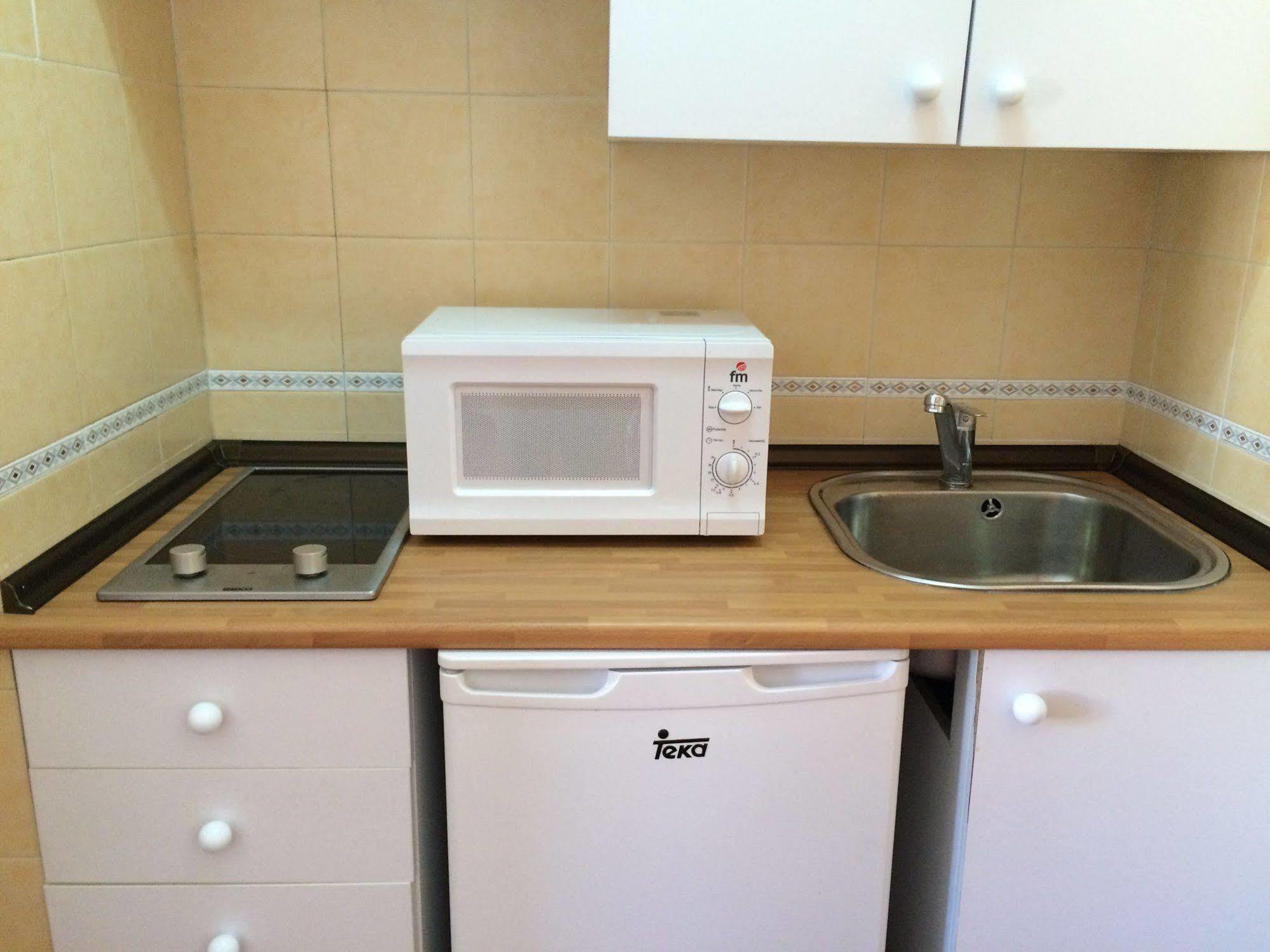 Apartamentos Carlos V Alcudia  Bagian luar foto